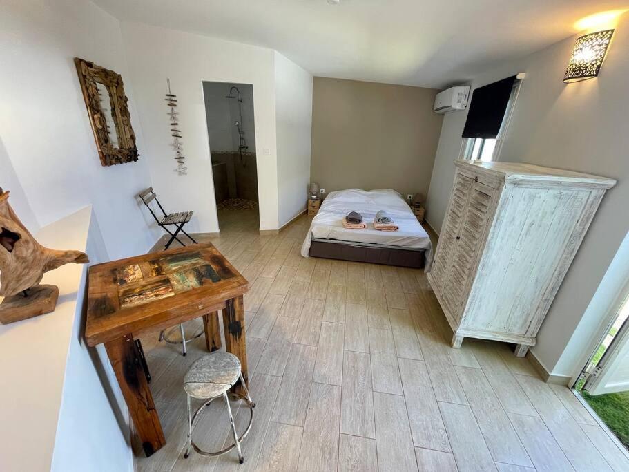 Villa Bourbon De Charme Saint-Gilles Les Bains Extérieur photo